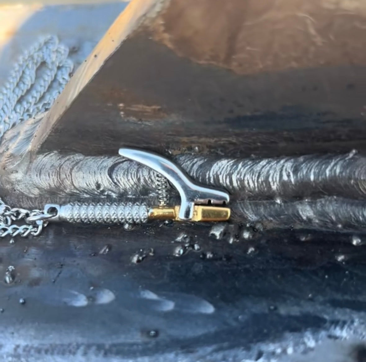 Stinger Pendant Necklace