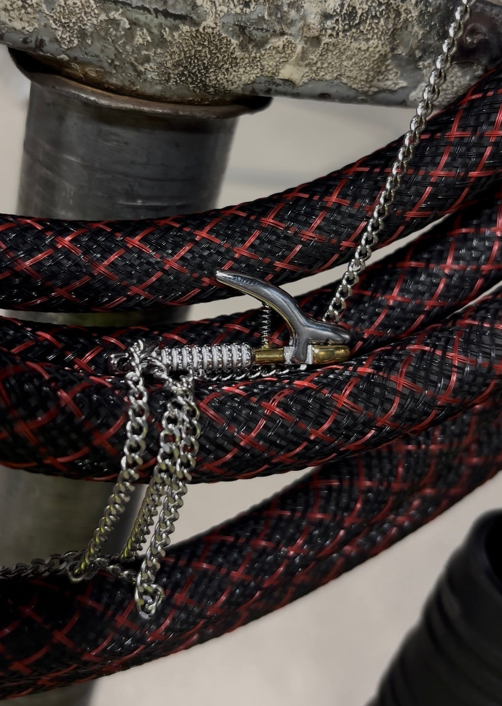 Stinger Pendant Necklace