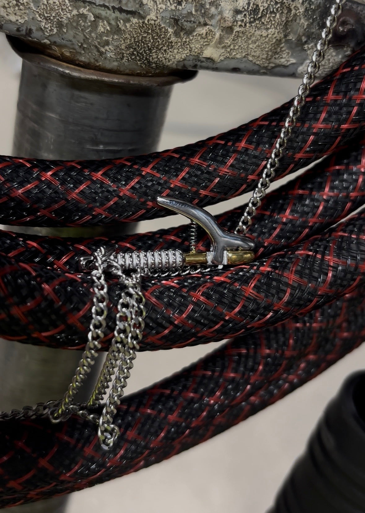 Stinger Pendant Necklace